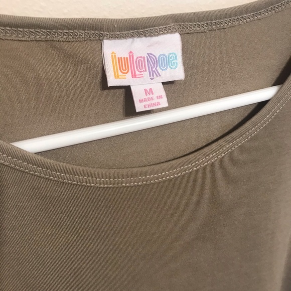 LulaRoe Irma Top - Picture 2 of 4